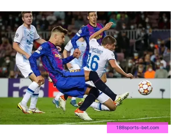 拉明怒斥裁判决定 杰拉德·马丁解围未被罚红引发激烈争议